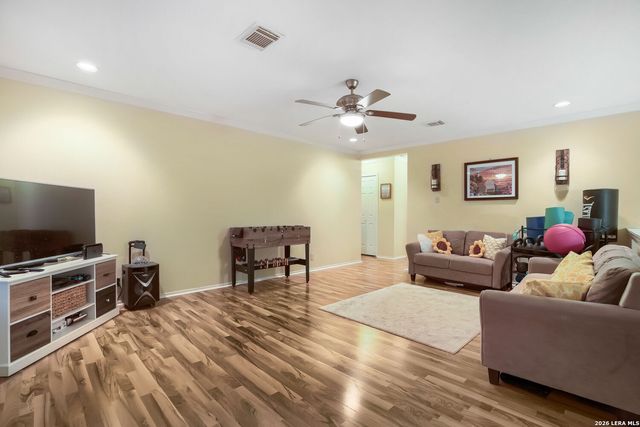 6914 Barkley Trl, San Antonio, TX 78250