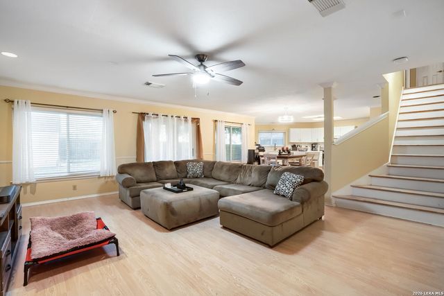 6914 Barkley Trl, San Antonio, TX 78250