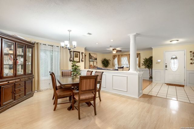 6914 Barkley Trl, San Antonio, TX 78250