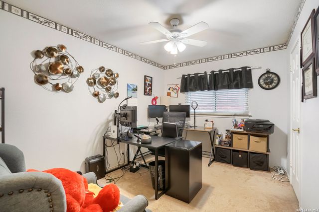 6914 Barkley Trl, San Antonio, TX 78250