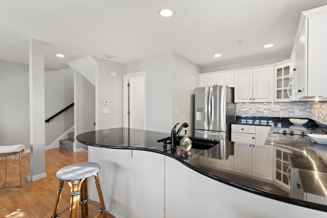 520 Ocean Blvd Unit 10, Hampton, NH 03842