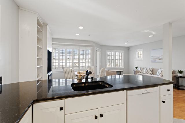 520 Ocean Blvd Unit 10, Hampton, NH 03842