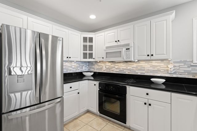 520 Ocean Blvd Unit 10, Hampton, NH 03842