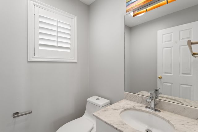 520 Ocean Blvd Unit 10, Hampton, NH 03842