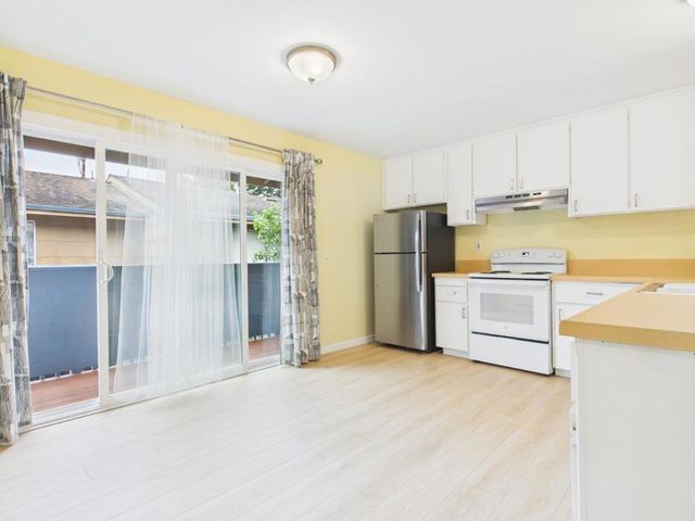 3158 Eucalyptus Street 22, Marina, CA 93933