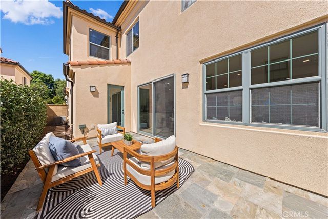 60 Strawberry Grove, Irvine, CA 92620