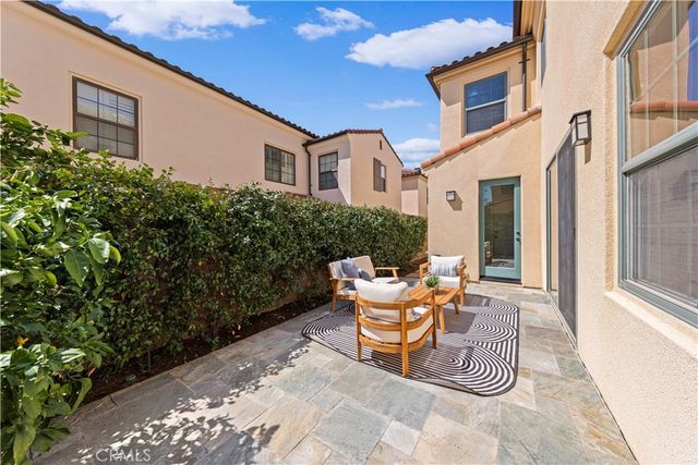60 Strawberry Grove, Irvine, CA 92620