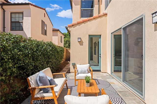 60 Strawberry Grove, Irvine, CA 92620
