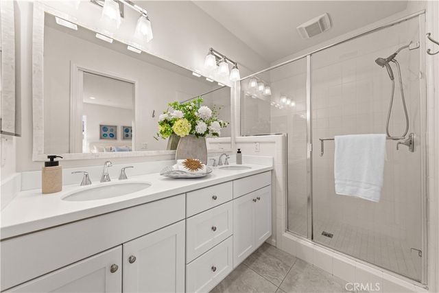 60 Strawberry Grove, Irvine, CA 92620