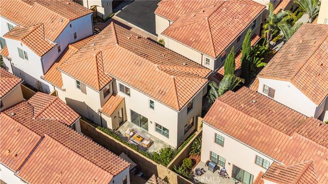 60 Strawberry Grove, Irvine, CA 92620