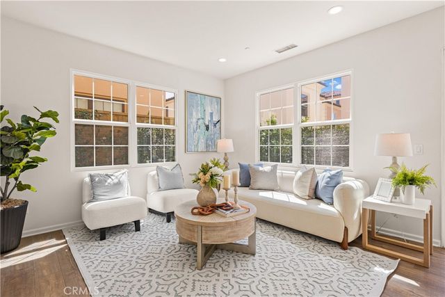 60 Strawberry Grove, Irvine, CA 92620