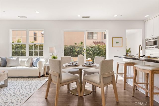 60 Strawberry Grove, Irvine, CA 92620