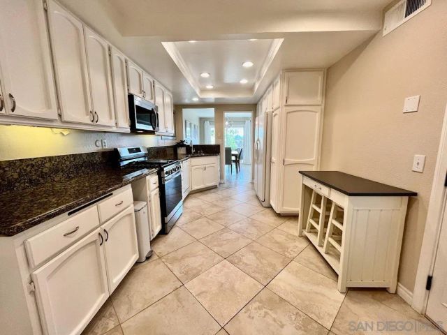 731 Concerto Glen, Escondido, CA 92025