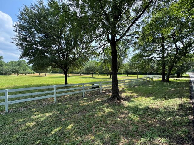 24077 Old Dobbin Plantersvil Road, Montgomery, TX 77316