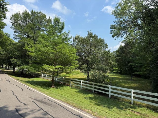 24077 Old Dobbin Plantersvil Road, Montgomery, TX 77316