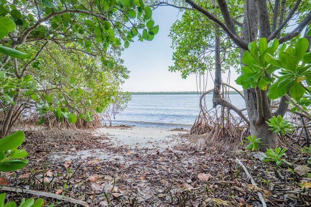 6163 SE Riverboat Drive 1018, Stuart, FL 34997