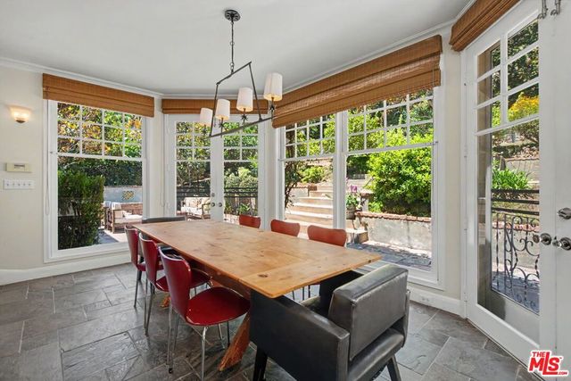11027 Cashmere Street, Los Angeles, CA 90049