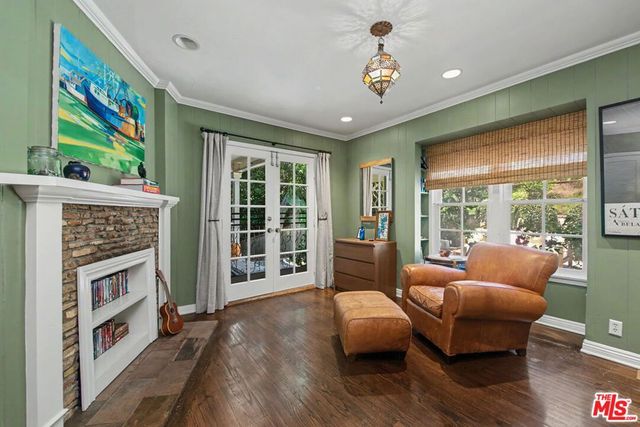 11027 Cashmere Street, Los Angeles, CA 90049