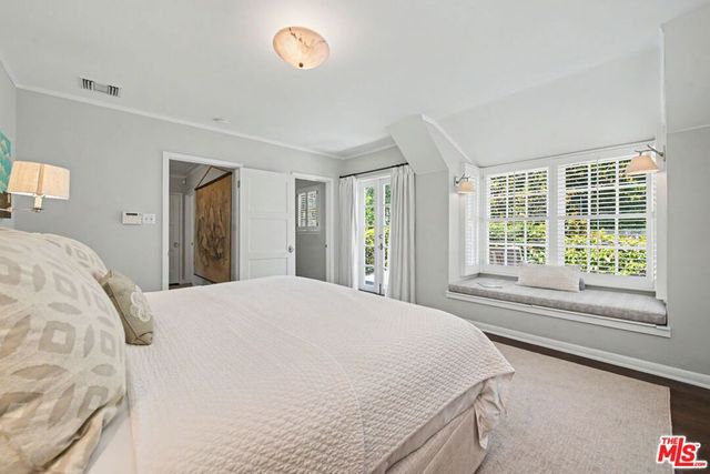 11027 Cashmere Street, Los Angeles, CA 90049