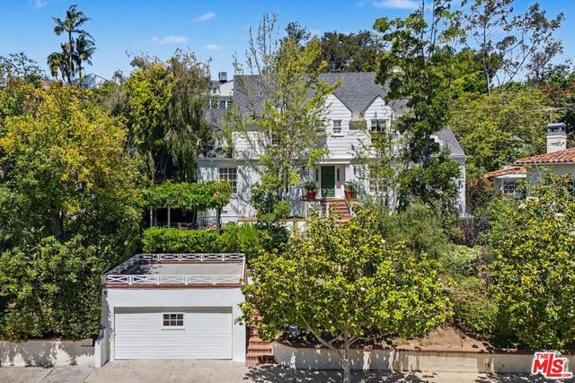 11027 Cashmere Street, Los Angeles, CA 90049