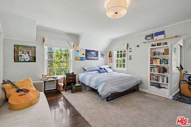 11027 Cashmere Street, Los Angeles, CA 90049