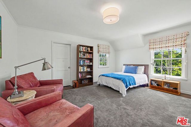 11027 Cashmere Street, Los Angeles, CA 90049
