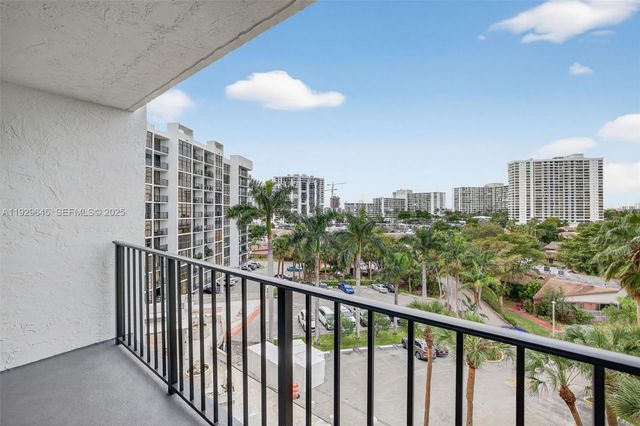 200 Leslie Dr 707, Hallandale Beach, FL 33009