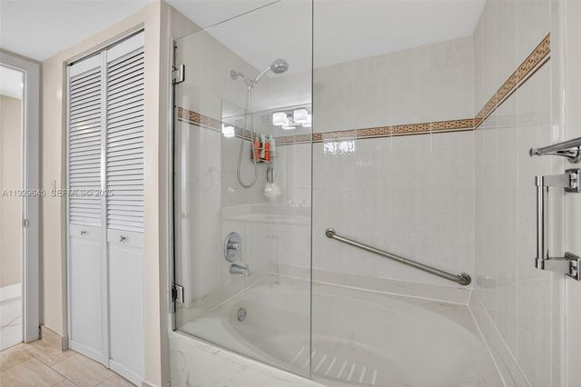 200 Leslie Dr 707, Hallandale Beach, FL 33009