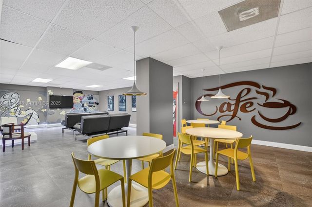 200 Leslie Dr 707, Hallandale Beach, FL 33009