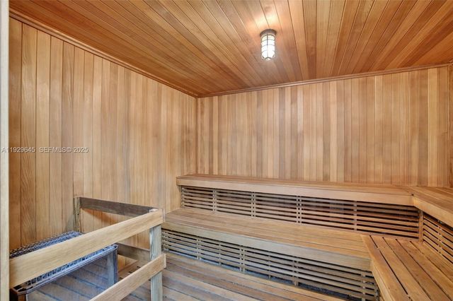 200 Leslie Dr 707, Hallandale Beach, FL 33009