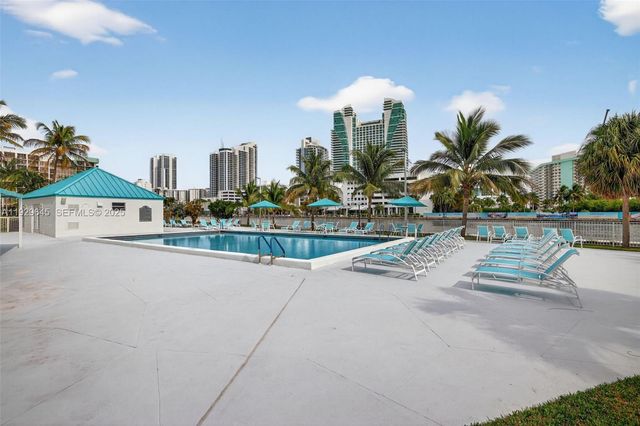 200 Leslie Dr 707, Hallandale Beach, FL 33009