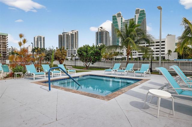 200 Leslie Dr 707, Hallandale Beach, FL 33009