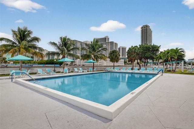 200 Leslie Dr 707, Hallandale Beach, FL 33009