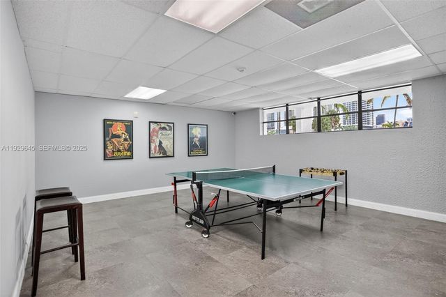 200 Leslie Dr 707, Hallandale Beach, FL 33009