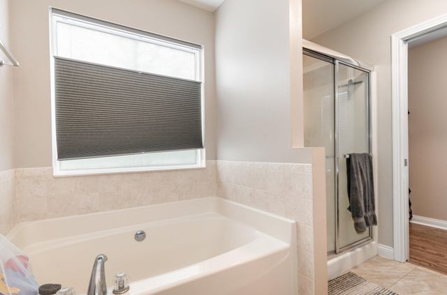 2258 Bluegrama Drive, Burlington, KY 41005