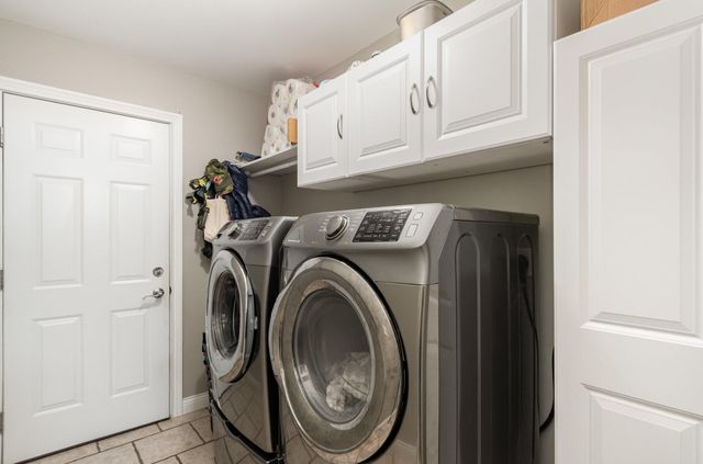 2258 Bluegrama Drive, Burlington, KY 41005