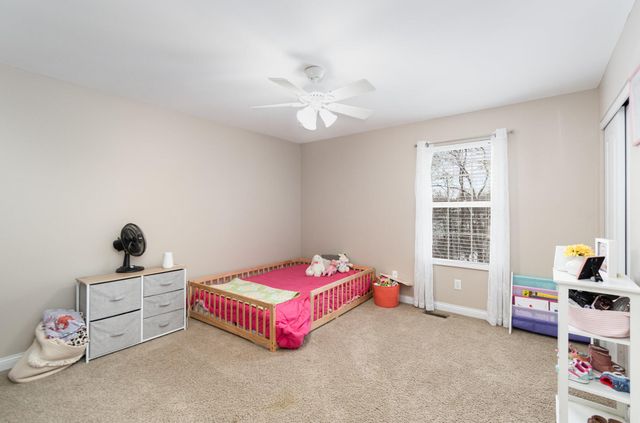 2258 Bluegrama Drive, Burlington, KY 41005