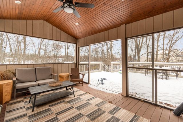 2258 Bluegrama Drive, Burlington, KY 41005