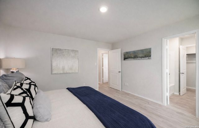 7411 Donkey Valley, San Antonio, TX 78240