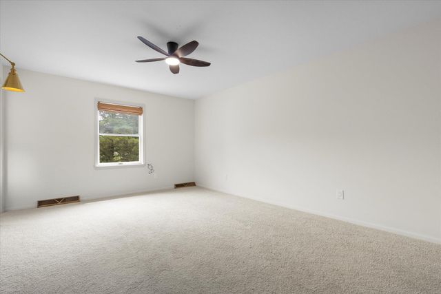 5121 N RTE E, Columbia, MO 65202