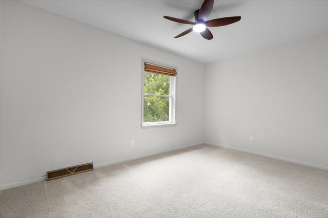 5121 N RTE E, Columbia, MO 65202
