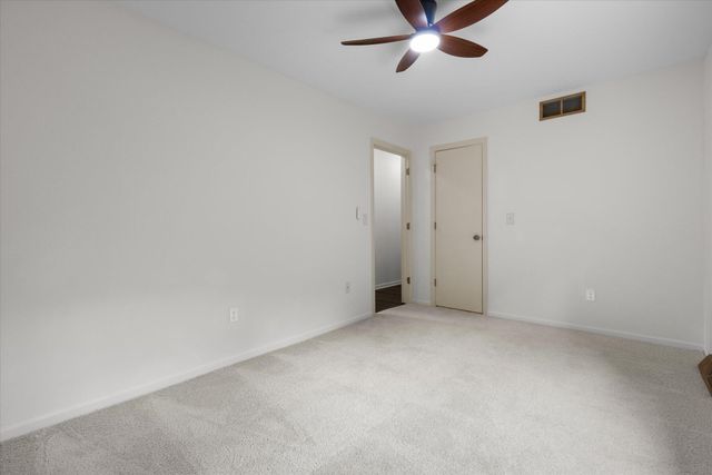 5121 N RTE E, Columbia, MO 65202