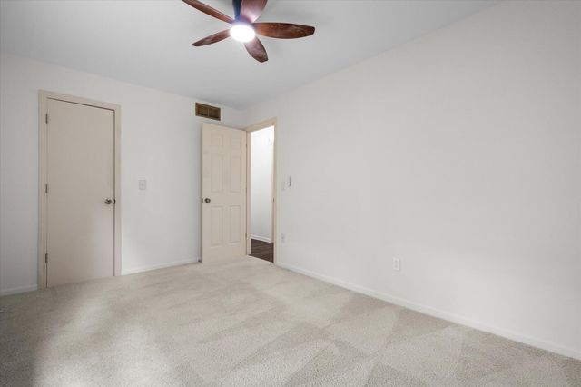 5121 N RTE E, Columbia, MO 65202