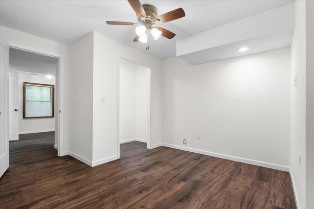 5121 N RTE E, Columbia, MO 65202