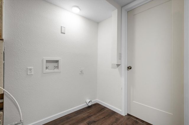 5121 N RTE E, Columbia, MO 65202