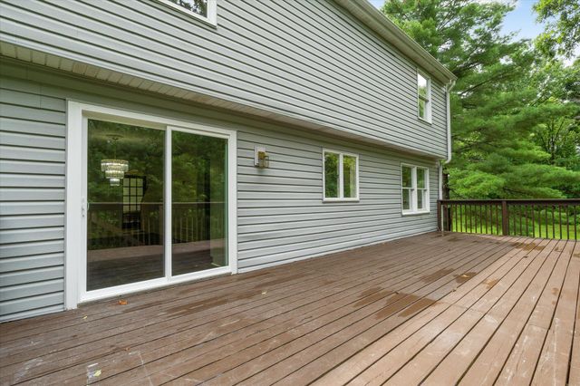5121 N RTE E, Columbia, MO 65202