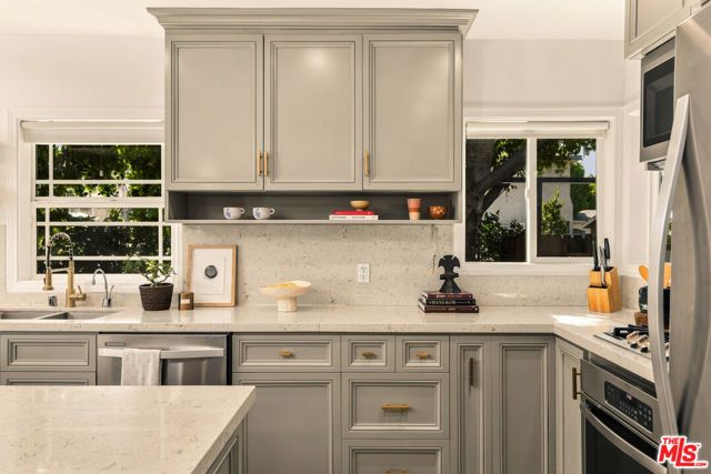 2903 Delaware Avenue, Santa Monica, CA 90404