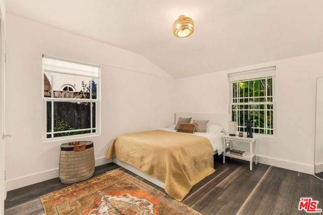 2903 Delaware Avenue, Santa Monica, CA 90404