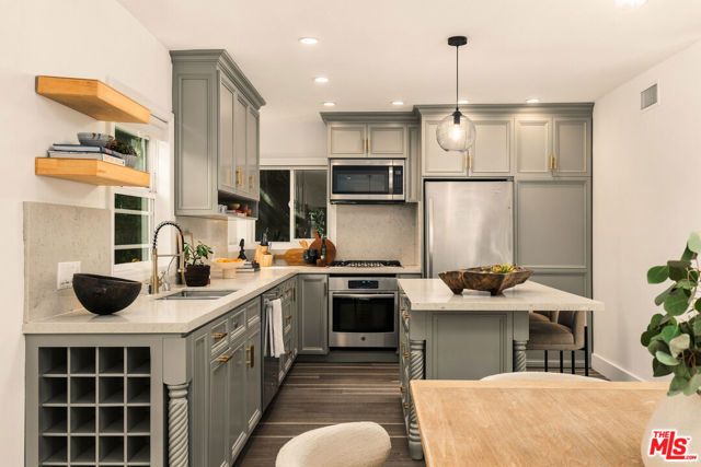 2903 Delaware Avenue, Santa Monica, CA 90404