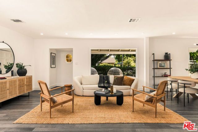 2903 Delaware Avenue, Santa Monica, CA 90404